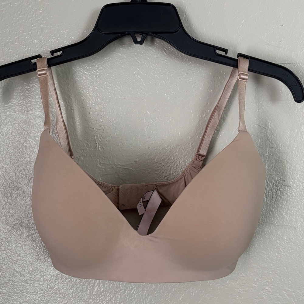 Victoria’s Secret Lightly Lined T-Shirt Bra Wireless Tan 34DD